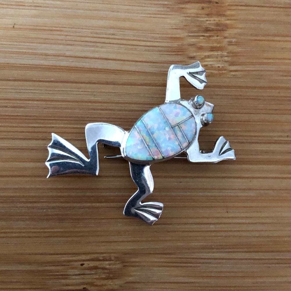 $42  Designer Estate Brooch or Pendant   Sterling Silver  Marked AD STERLING